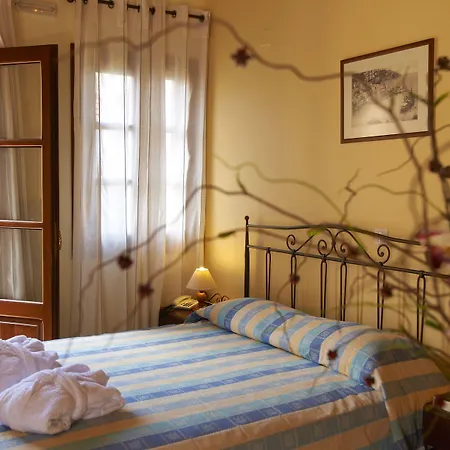 ホテル Iapetos Village 4*