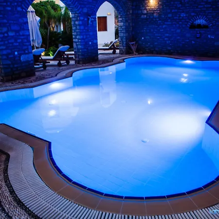 ホテル Iapetos Village 4*