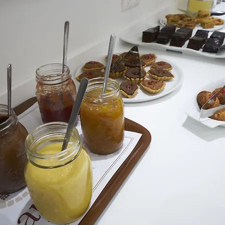 Iapetos Village ホテル シミ