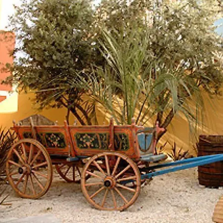 ホテル Iapetos Village 4*