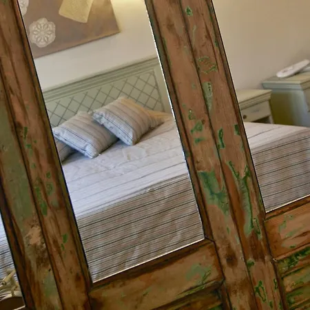 Iapetos Village ホテル