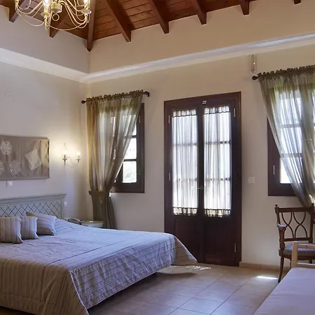 Iapetos Village 4* シミ