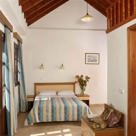 Iapetos Village 호텔 시미