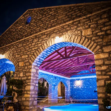 Iapetos Village 호텔