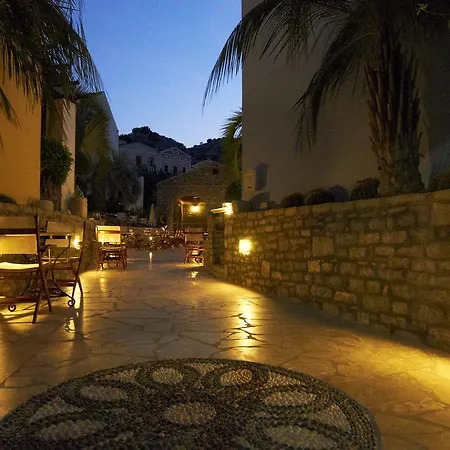 Iapetos Village Hotel Sými