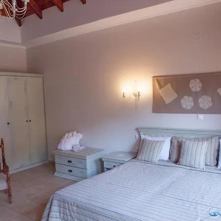 Iapetos Village Hotel Sými