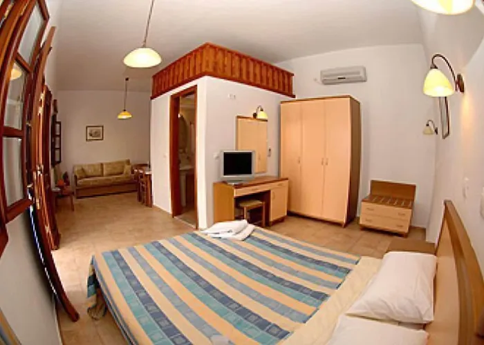 Iapetos Village Hotel Sými