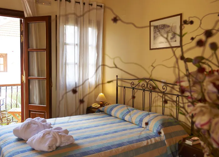 호텔 Iapetos Village 4*