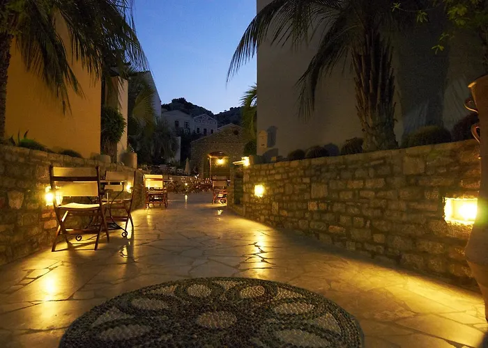 Iapetos Village Hotel Sými