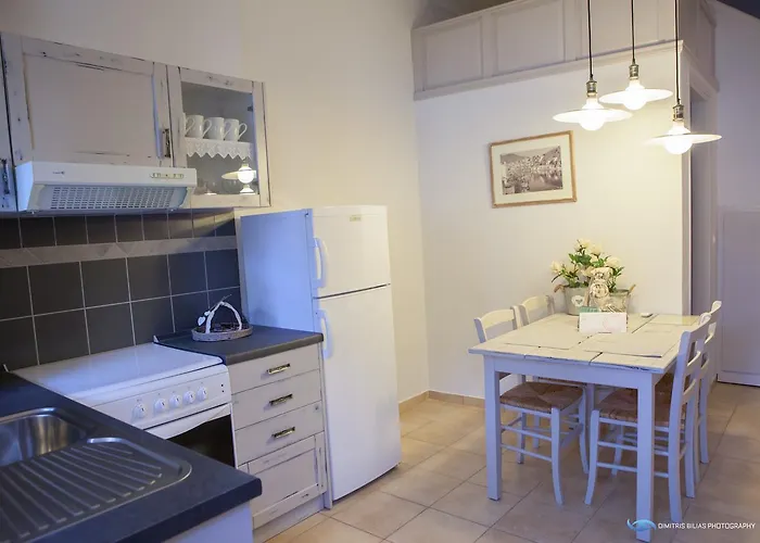 호텔 Iapetos Village