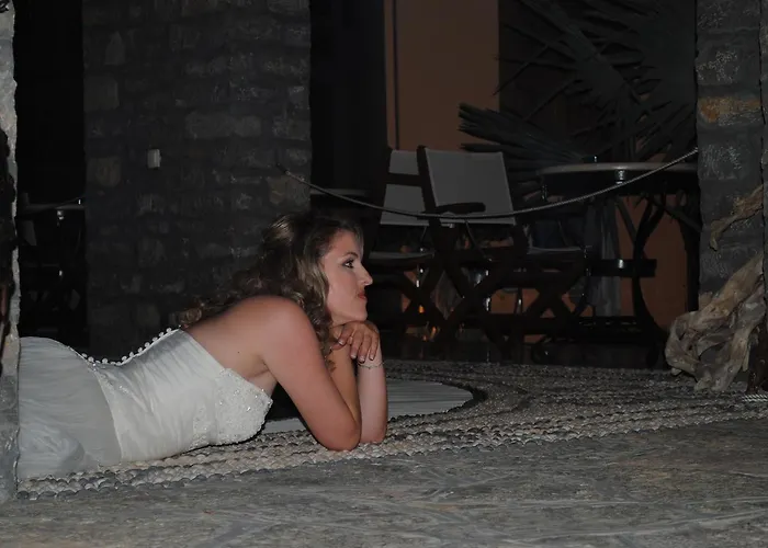 Iapetos Village 시미